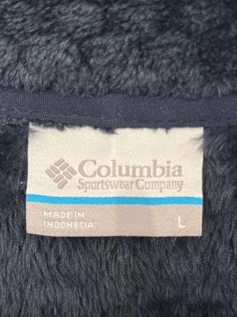 Columbia Sportswear Navy Faux Fur Jacket with Leather Logo Patch - Picture 4 of 4